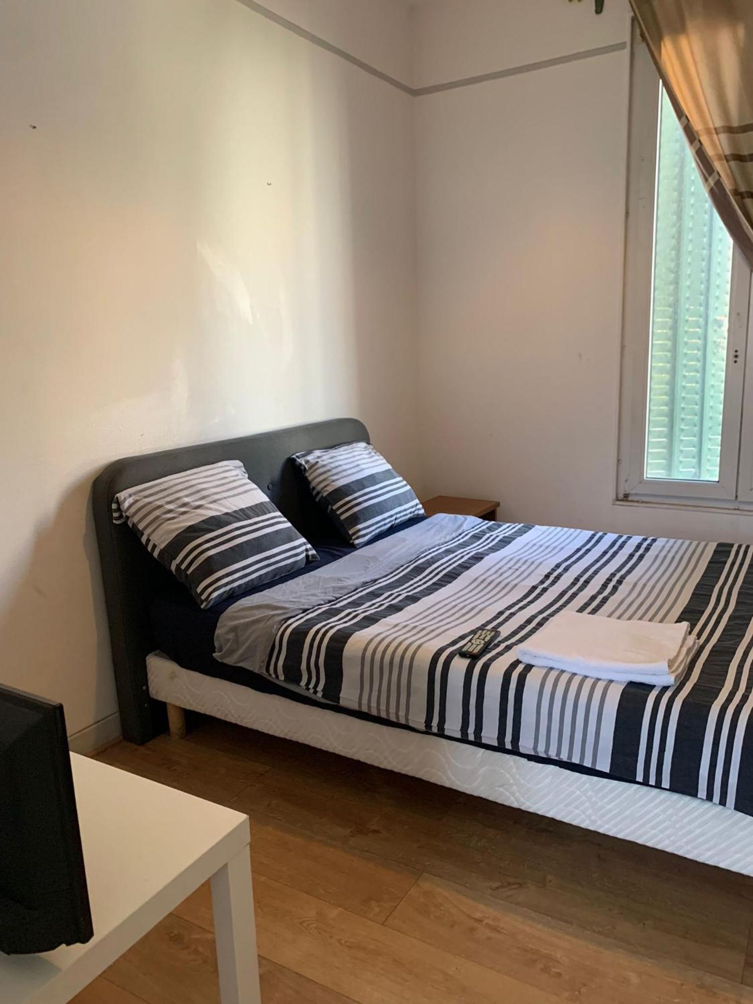 3 Hebergements - Au 1Er Etage 1 Appartement 2 Pieces Et Au 2Eme Etage Un Logement De 2 Chambres Louees Separement Avec Coin Cuisine Et Toilettes A Partager- Dans Pavillon Au Pied Du Rer B A 5 Minutes De Paris Et 30 Mn Stade De France カシャン エクステリア 写真